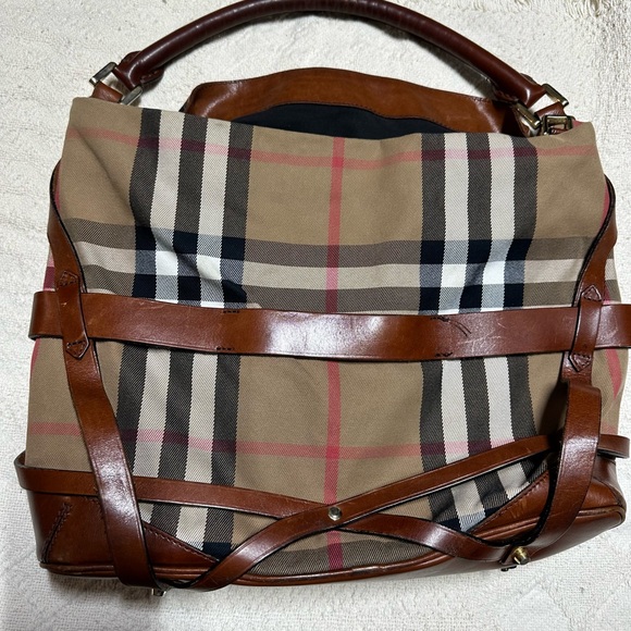 Burberry Bridle Gosford Hobo House
Canvas Handbag - Picture 6 of 16
